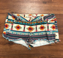 Load image into Gallery viewer, Size 9 Shorts