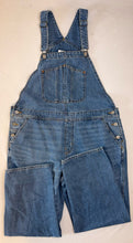 Load image into Gallery viewer, Ladies Size 14 old navy Jeans