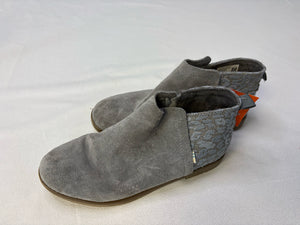 Toms 5.5 shoes