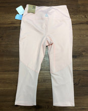 Load image into Gallery viewer, Size M Reebok Capri Leggings