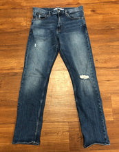 Load image into Gallery viewer, Size 31x32 Calvin Klein Jeans