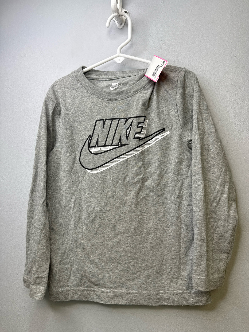 Boys 6 Nike Shirt