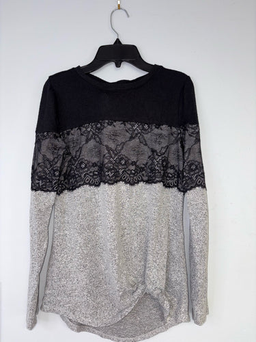 ladies Size XS Maurices Shirt