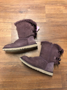 UGG 6 shoes