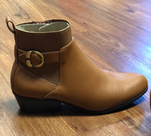 Load image into Gallery viewer, aerosoles 7.5 shoes NEW never worn