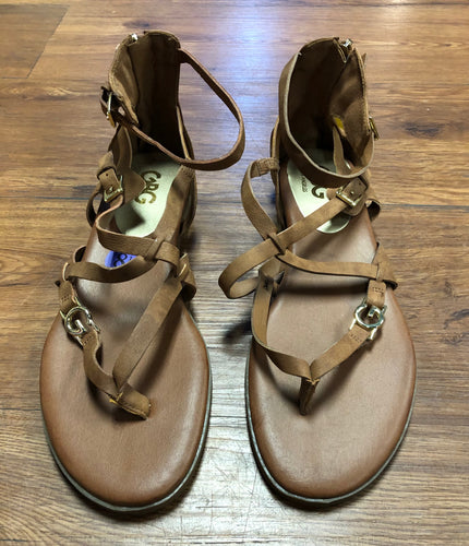 GBG Los Angeles 8.5 shoes, new