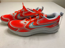 Load image into Gallery viewer, Brand New Size 6.5Y Nike Cosmiuc Running GS