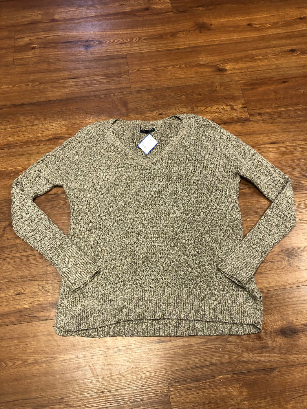 Size M American Eagle Sweater