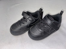 Load image into Gallery viewer, Nike 7 shoes