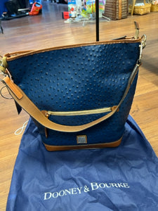 Dooney Ostrich hobo bnwt