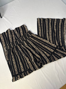 Size M Buckle bnwt Pants