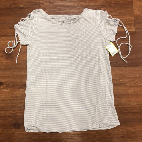 Size M American Eagle soft and sexy shirt with cinch sleeves