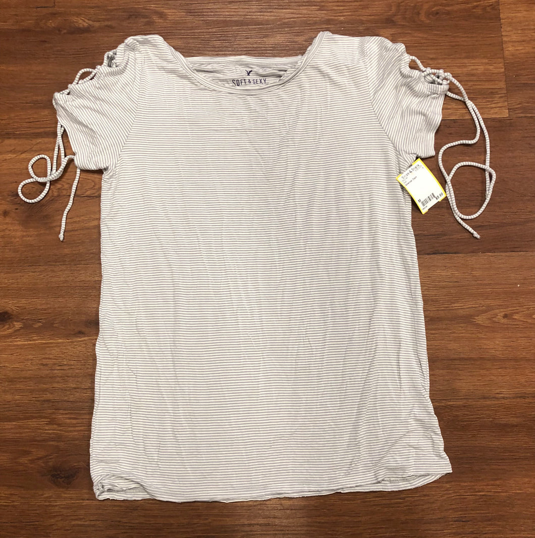 Size M American Eagle soft and sexy shirt with cinch sleeves