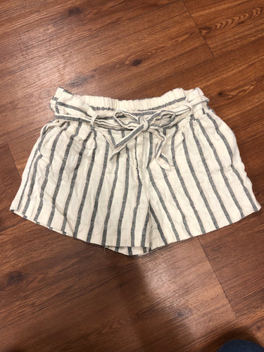 Size 4 Loft Shorts with belt