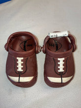 Load image into Gallery viewer, Toddler Size 4 Crocs Shoes