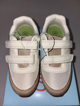 Load image into Gallery viewer, BINB Boy's Size 11 Cat &amp; Jack Shoes