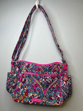 Load image into Gallery viewer, Mint Condition Vera Bradley Purse