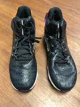 Load image into Gallery viewer, under armour 8.5 shoes