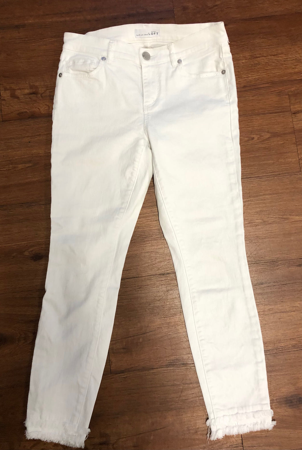 Size 2 Loft modern skinny jeans