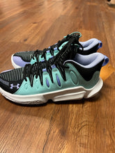 Load image into Gallery viewer, under armour 10 sneakers