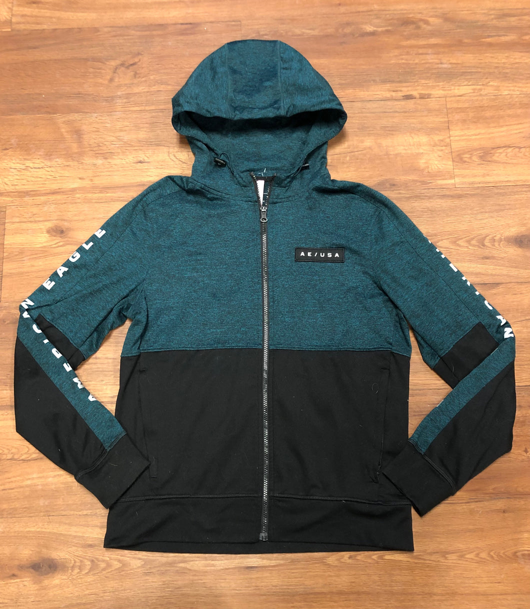 Size Small AE mens zip up hoodie