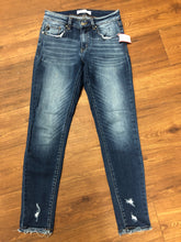 Load image into Gallery viewer, Size 5 kan can Jeans