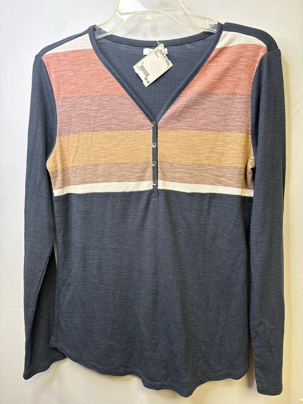 Size L Maurices Shirt