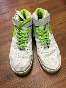Nike 9.5 shoes