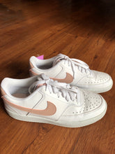 Load image into Gallery viewer, Nike 9 shoes