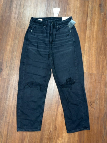 Size 6 American Eagle mom striaght jean comfort stretch waistband Xshirt high ri