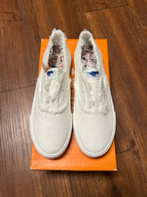 Load image into Gallery viewer, Rocket Dog 6.5 shoes new in box