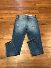 Load image into Gallery viewer, BNWT Women&#39;s Size 11 Judy Blue Mid-Rise Skinny Fit Jeans