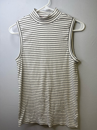 Size L Gap Shirt
