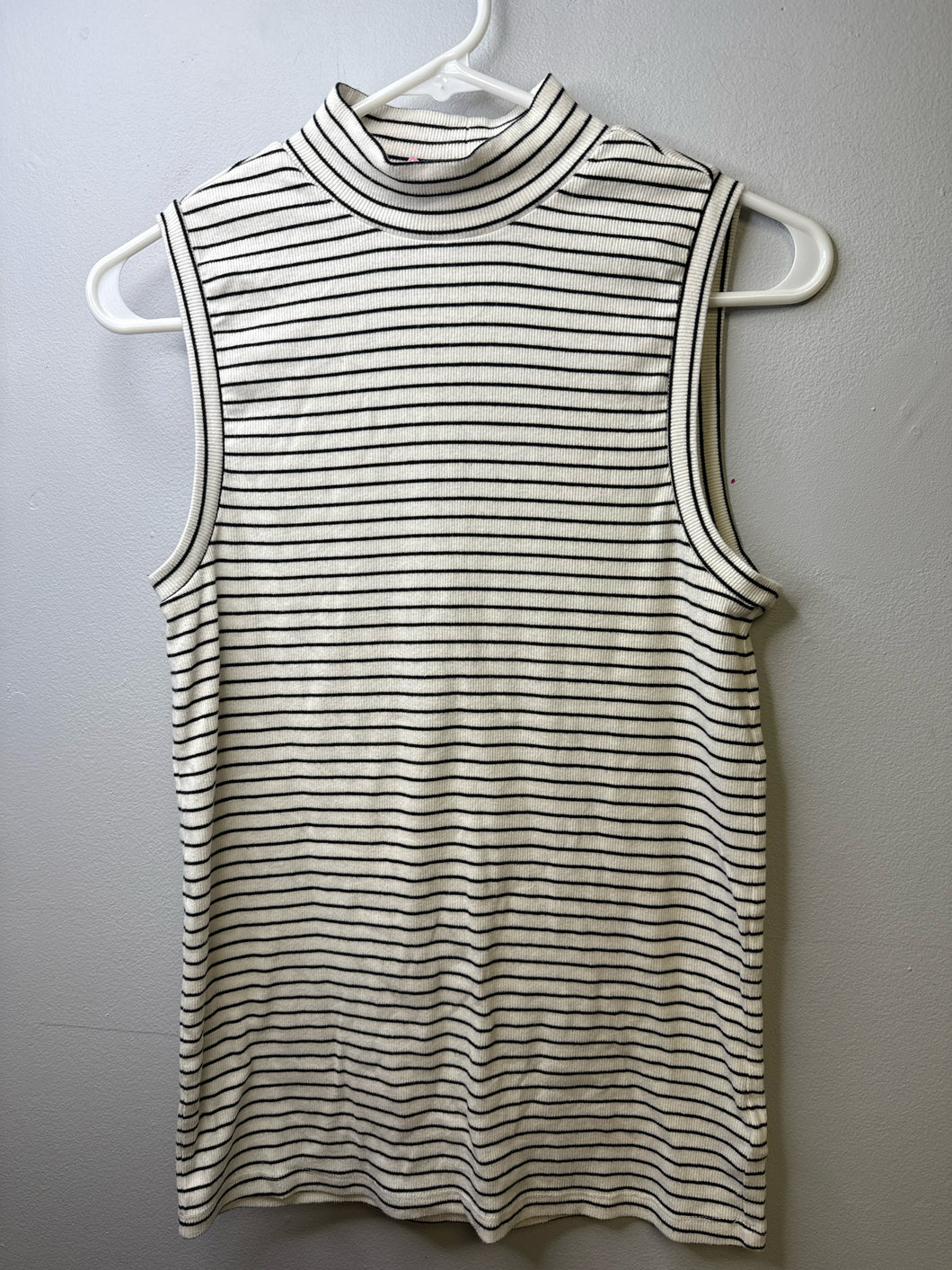 Size L Gap Shirt