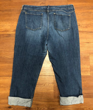 Load image into Gallery viewer, Size 16 Gap capri jeans premium staright crop