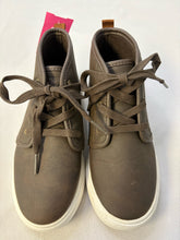 Load image into Gallery viewer, Levis Shoes