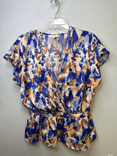Size M Nine West Shirt