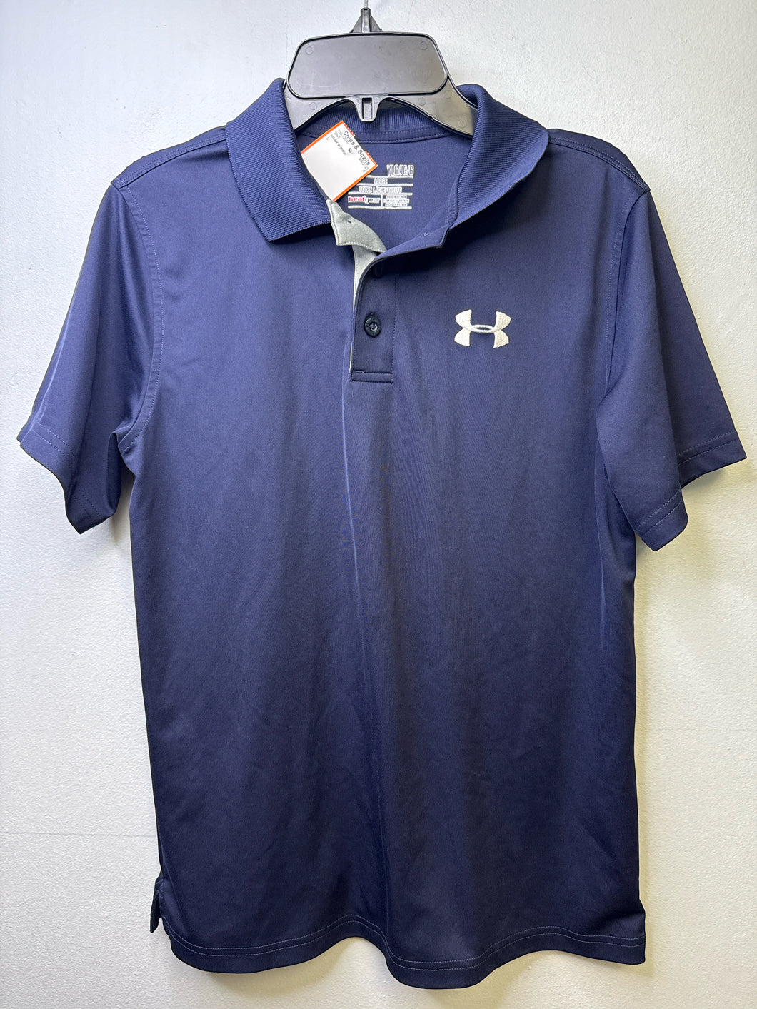 youth large polo  under armour Shirt