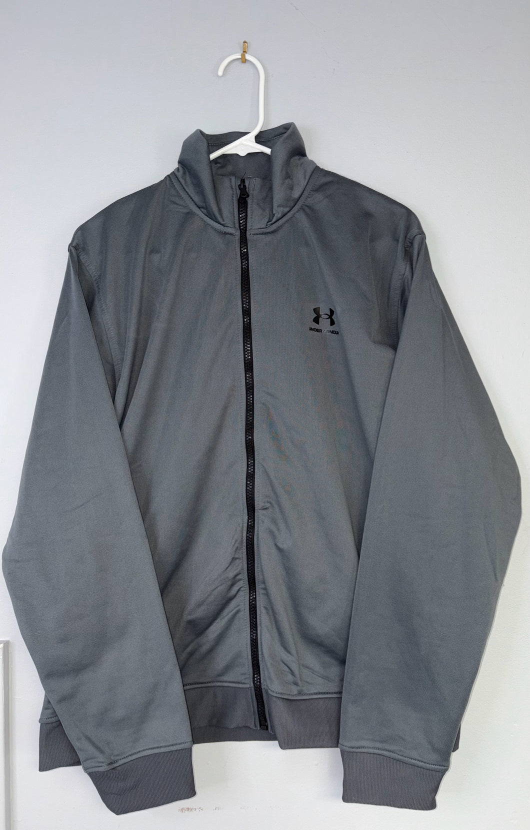 adult Size L under armour  shirt