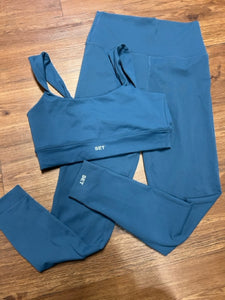 Size M Set Active Leggingsand bra