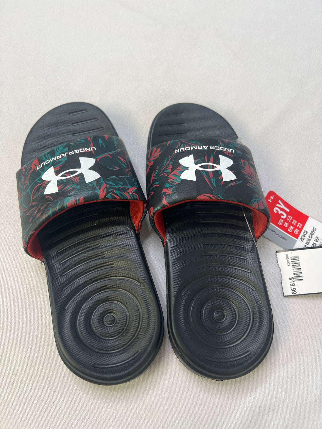 under armour3Y slides  shoes