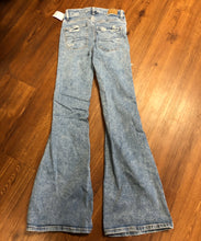 Load image into Gallery viewer, Size 0 American Eagle Jeans - REG Super Hi Rise Flare next level stretch