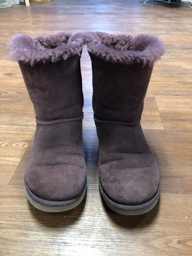 UGG 6 shoes