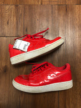 Load image into Gallery viewer, Youth Nike Air Force 1 Lv8 Uv Size 3