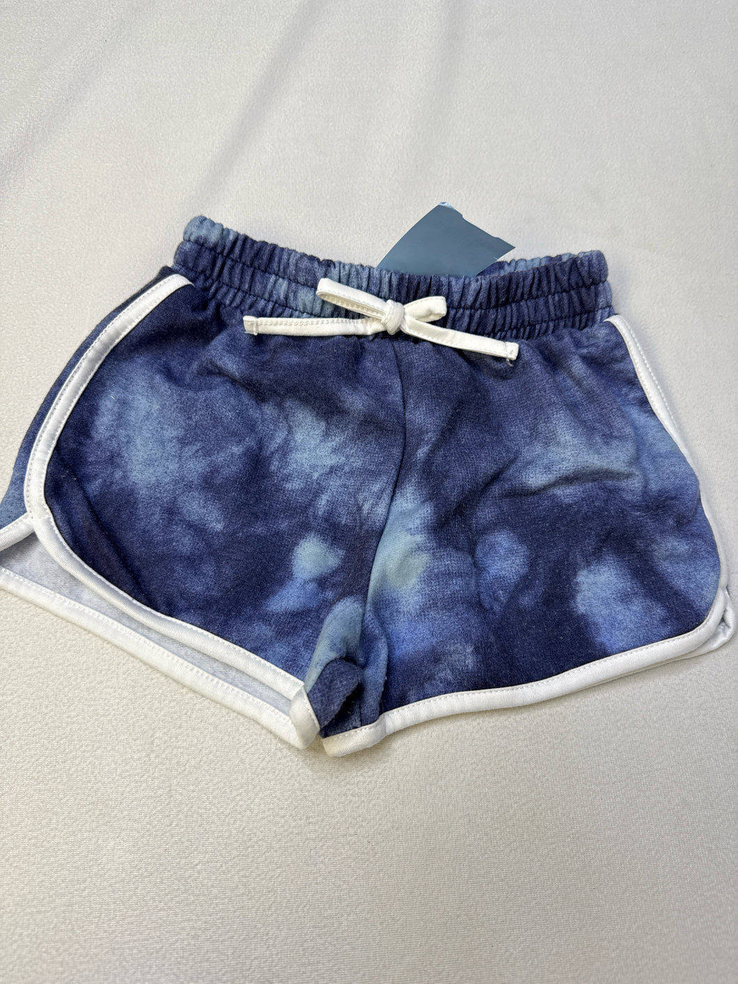 6 Between Shorts