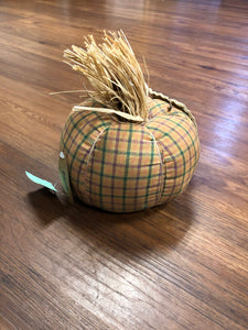 bnwt harvest pumpkin--home decor