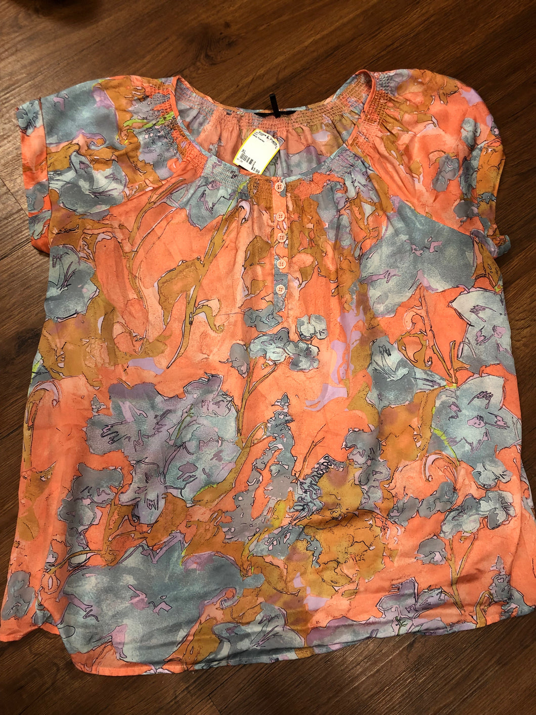 Size XL Daisy Fuentes Shirt