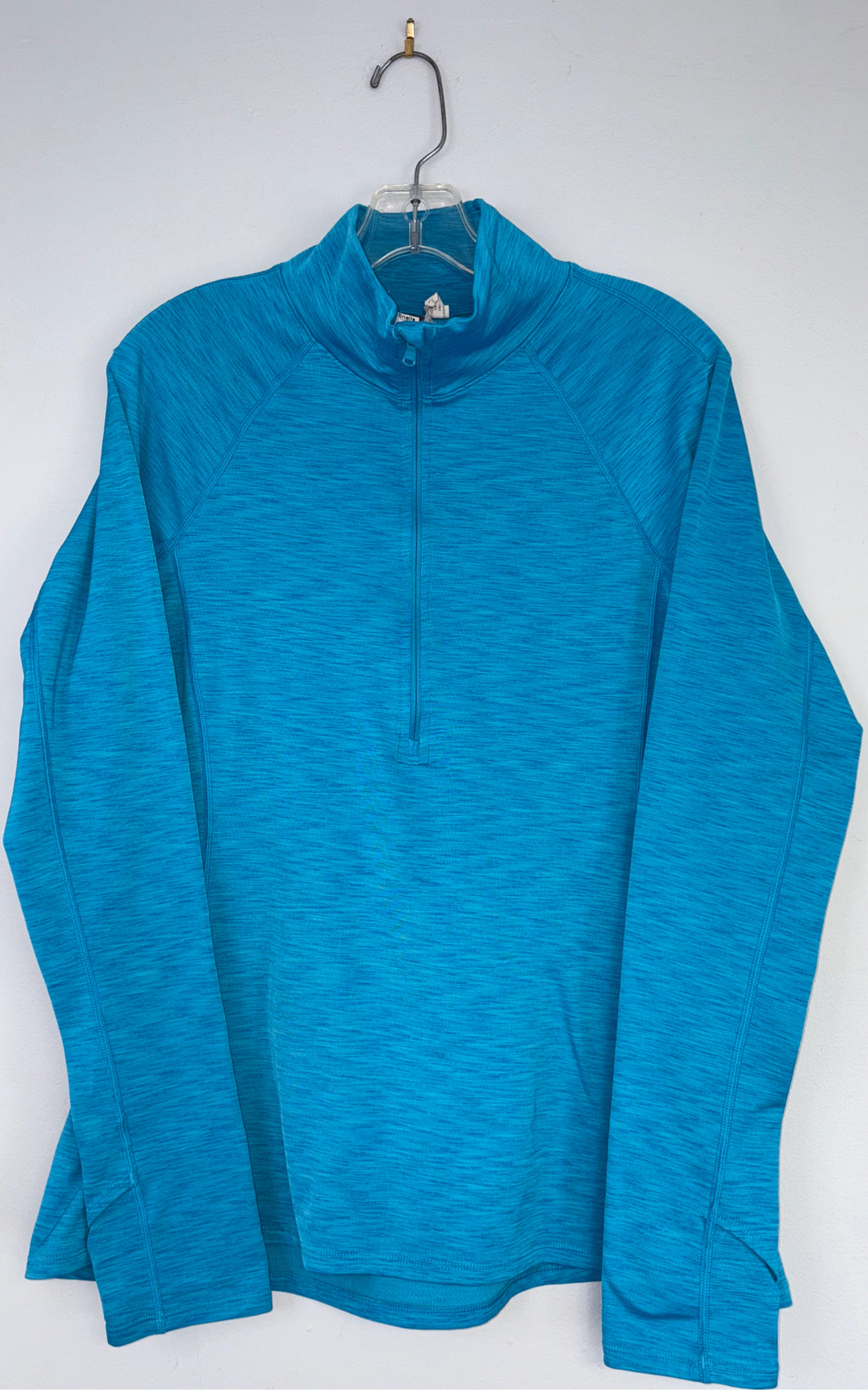 Size L under armour Shirt