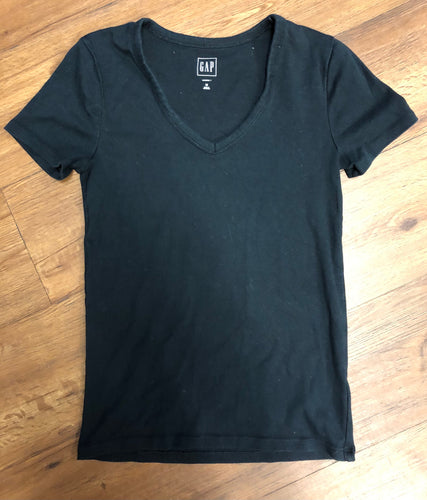 Size M Gap Shirt