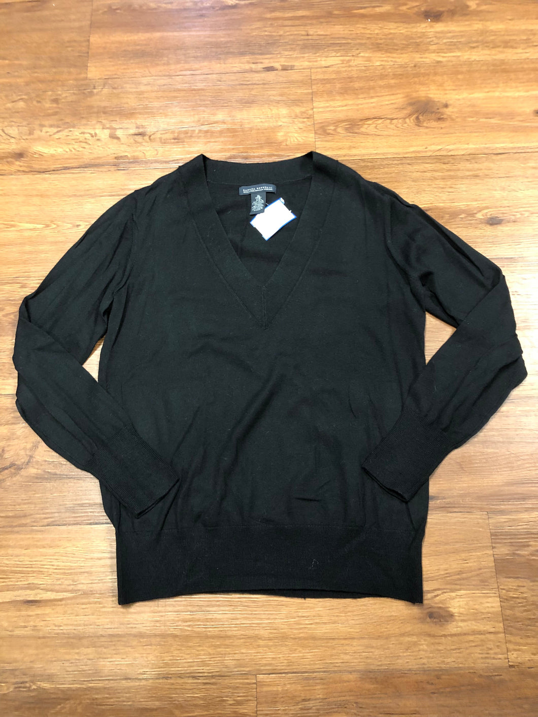 Size M banana republic Sweater